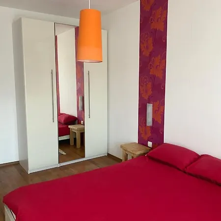 Neon Gondola Appartement Bansko