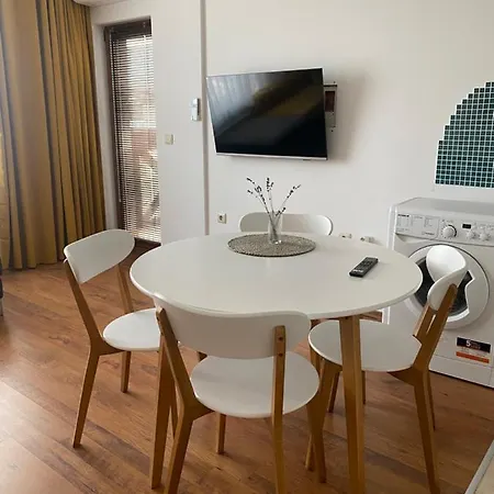 Neon Gondola Appartement *